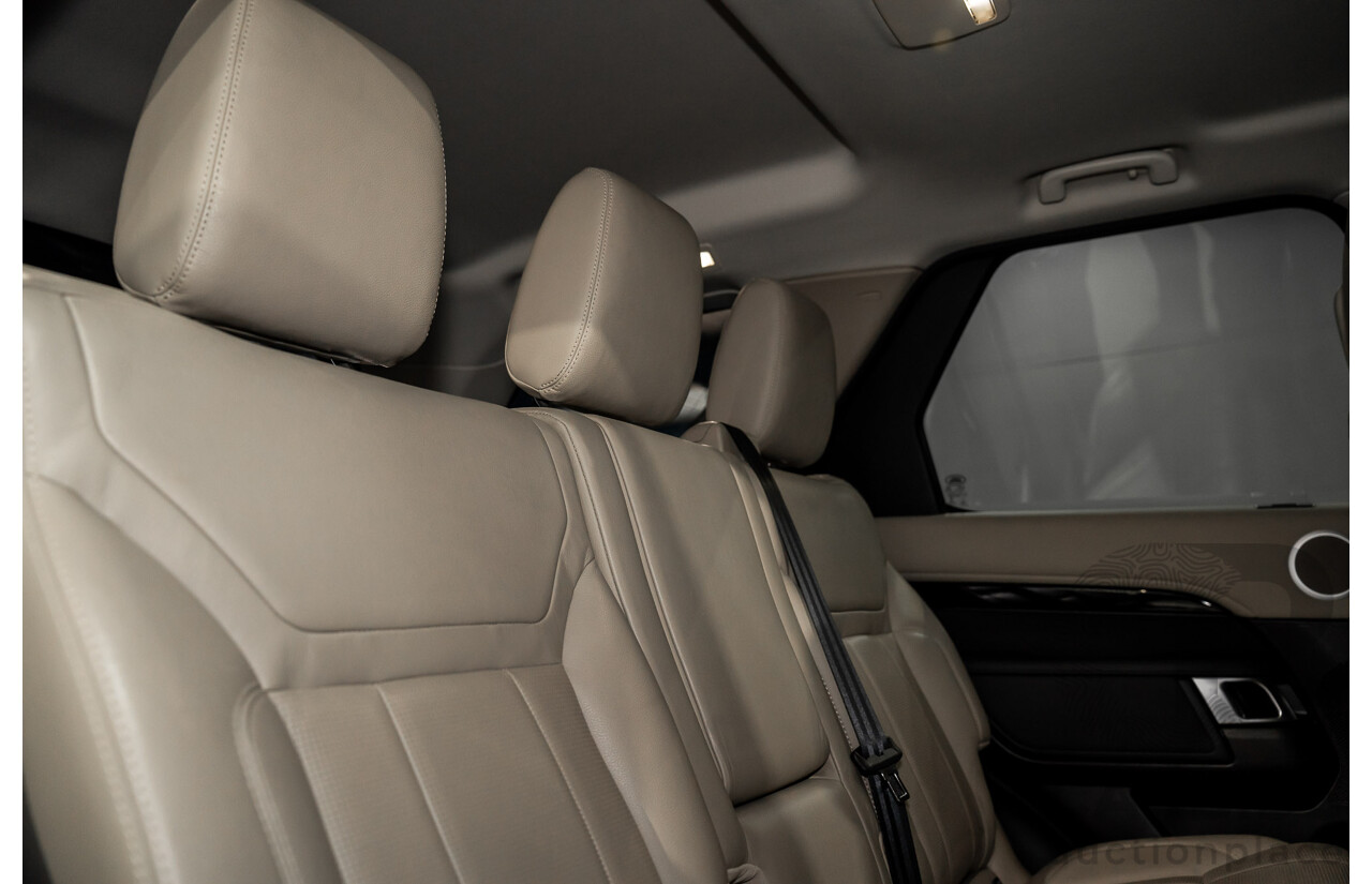 11/2018 Land Rover Discovery SD4 SE (177kW 4WD) L462 MY19 4d Wagon Silicon Silver Metallic (Matt Black Wrap) Turbo Diesel 2.0L