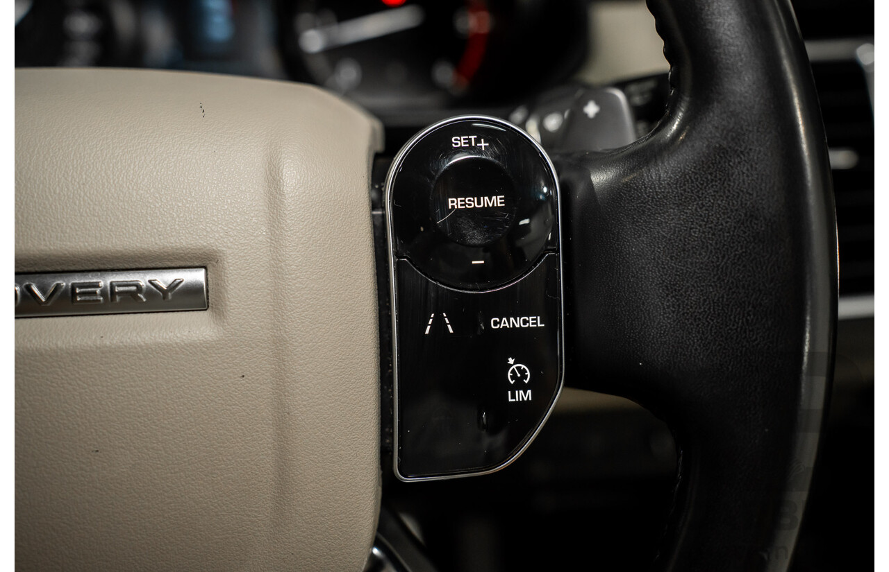 11/2018 Land Rover Discovery SD4 SE (177kW 4WD) L462 MY19 4d Wagon Silicon Silver Metallic (Matt Black Wrap) Turbo Diesel 2.0L