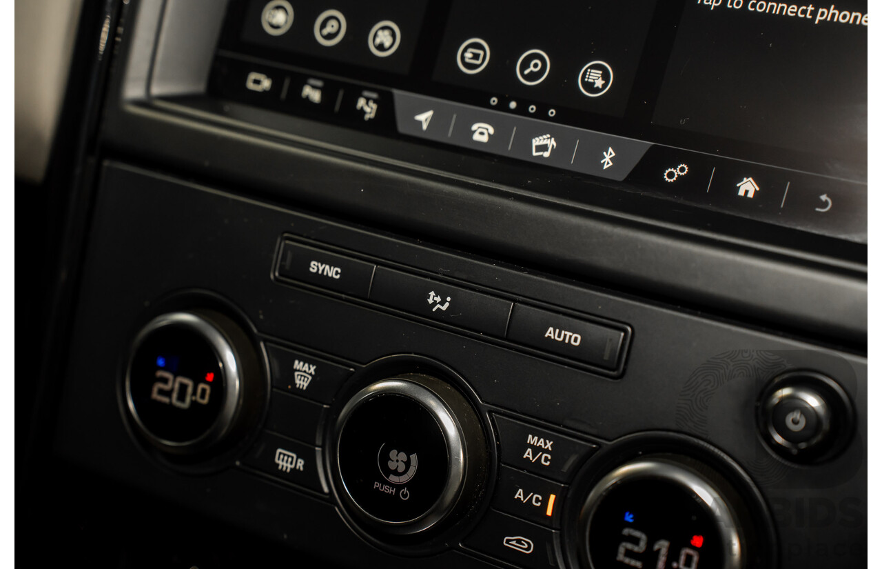 11/2018 Land Rover Discovery SD4 SE (177kW 4WD) L462 MY19 4d Wagon Silicon Silver Metallic (Matt Black Wrap) Turbo Diesel 2.0L