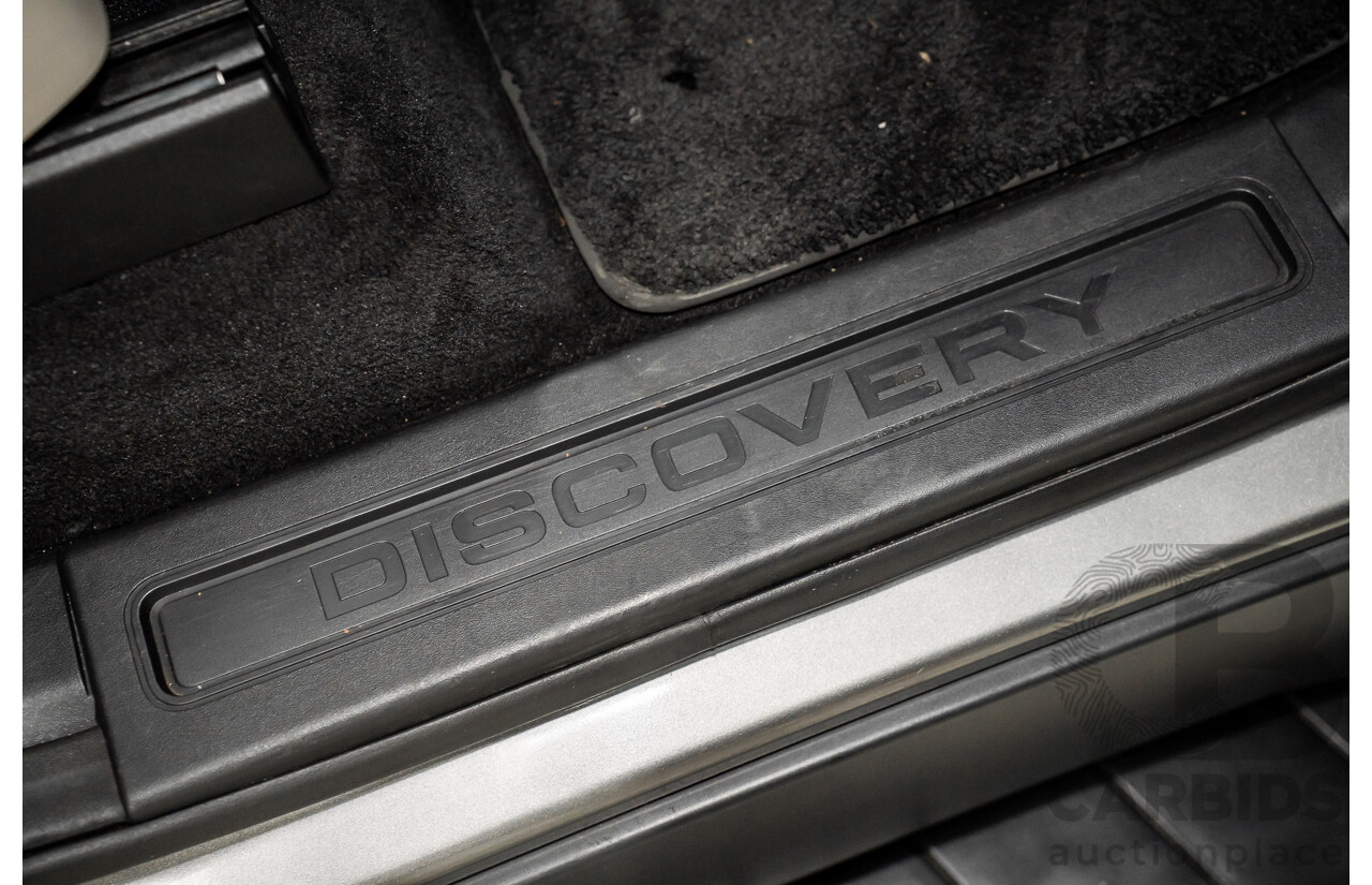 11/2018 Land Rover Discovery SD4 SE (177kW 4WD) L462 MY19 4d Wagon Silicon Silver Metallic (Matt Black Wrap) Turbo Diesel 2.0L
