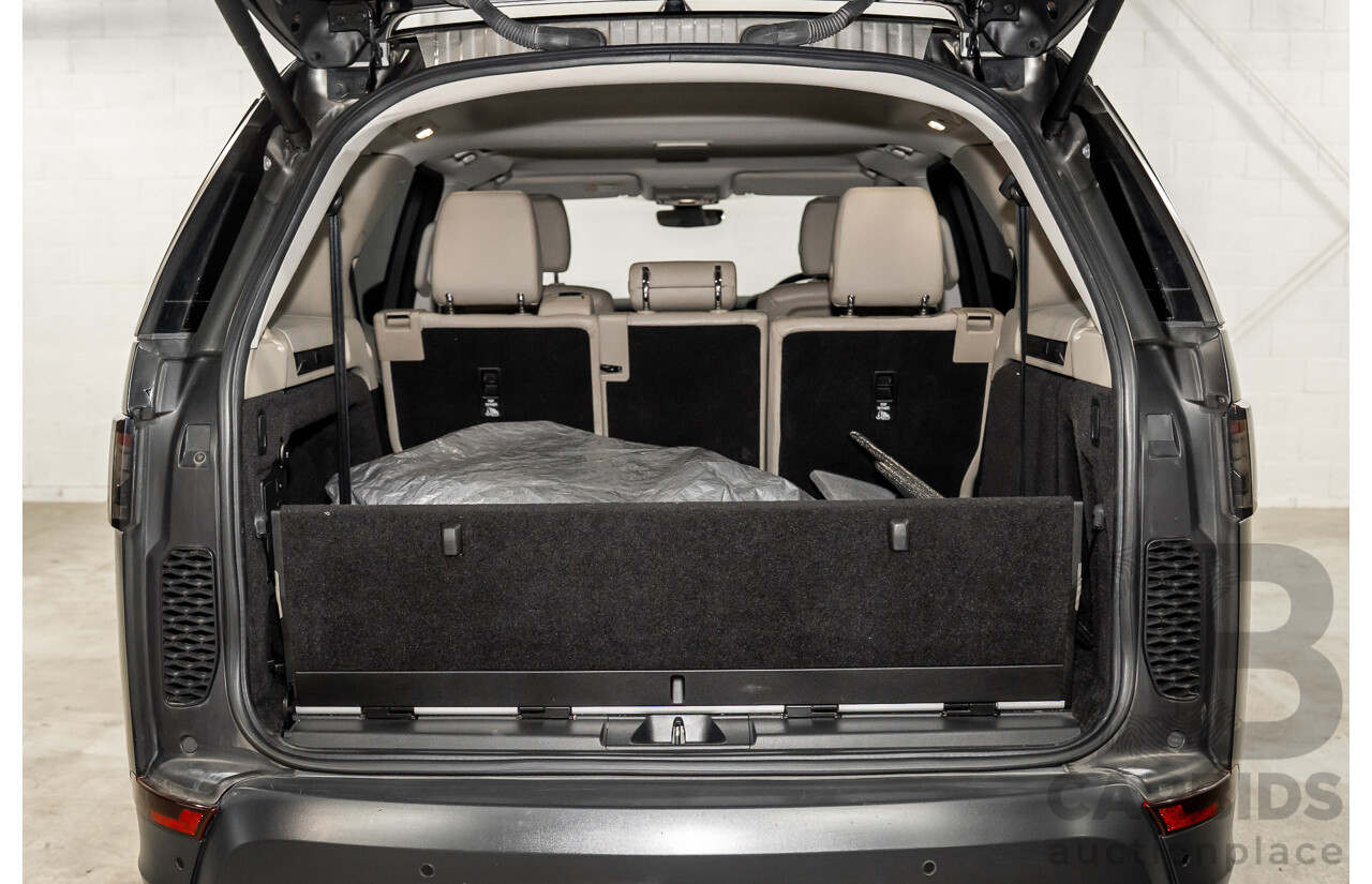 11/2018 Land Rover Discovery SD4 SE (177kW 4WD) L462 MY19 4d Wagon Silicon Silver Metallic (Matt Black Wrap) Turbo Diesel 2.0L