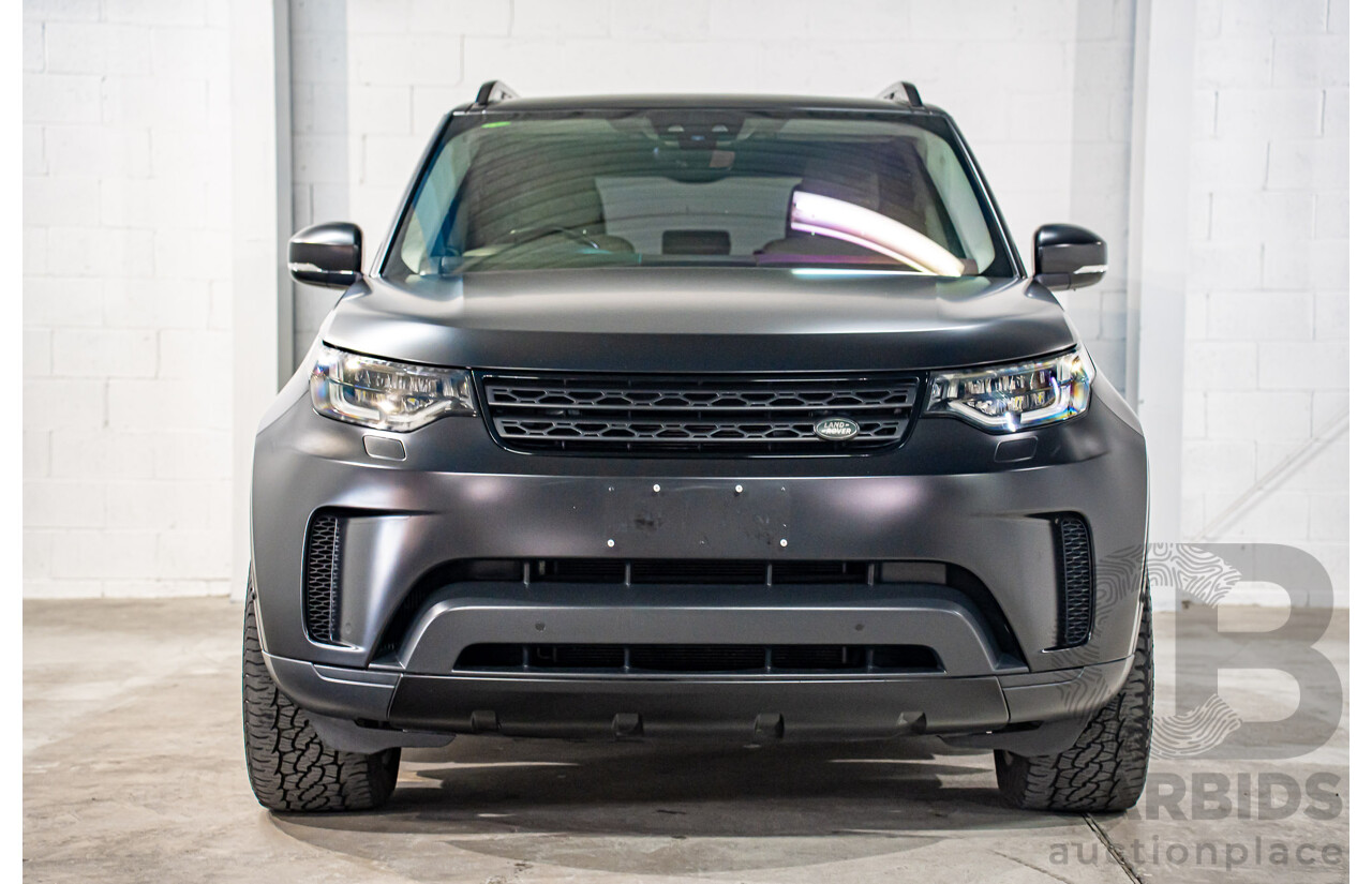 11/2018 Land Rover Discovery SD4 SE (177kW 4WD) L462 MY19 4d Wagon Silicon Silver Metallic (Matt Black Wrap) Turbo Diesel 2.0L