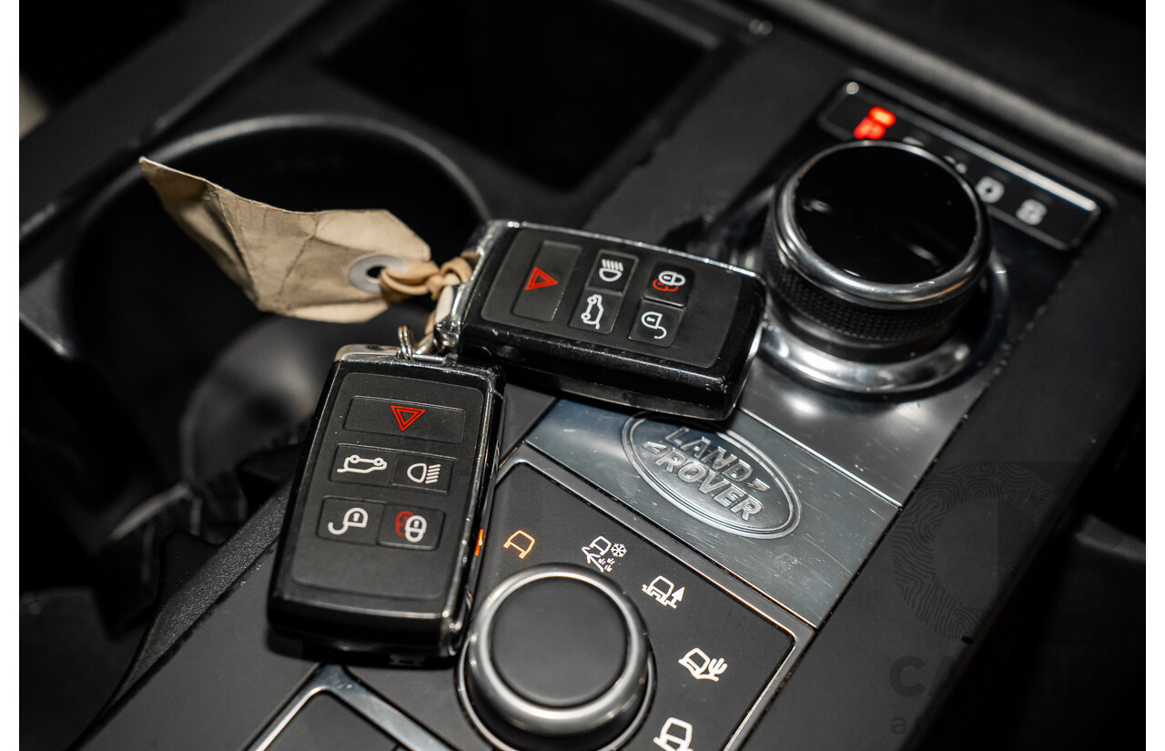 11/2018 Land Rover Discovery SD4 SE (177kW 4WD) L462 MY19 4d Wagon Silicon Silver Metallic (Matt Black Wrap) Turbo Diesel 2.0L