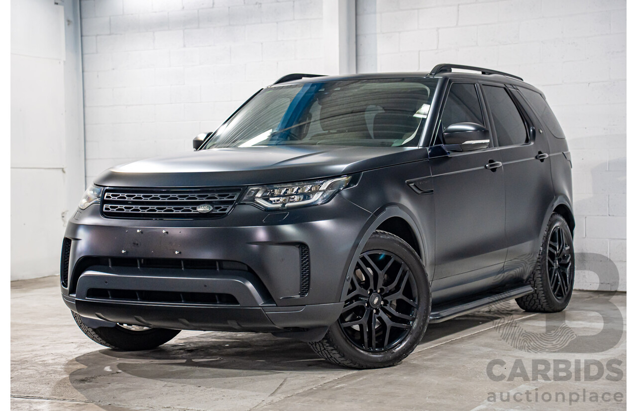 11/2018 Land Rover Discovery SD4 SE (177kW 4WD) L462 MY19 4d Wagon Silicon Silver Metallic (Matt Black Wrap) Turbo Diesel 2.0L