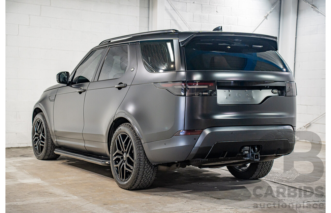 11/2018 Land Rover Discovery SD4 SE (177kW 4WD) L462 MY19 4d Wagon Silicon Silver Metallic (Matt Black Wrap) Turbo Diesel 2.0L