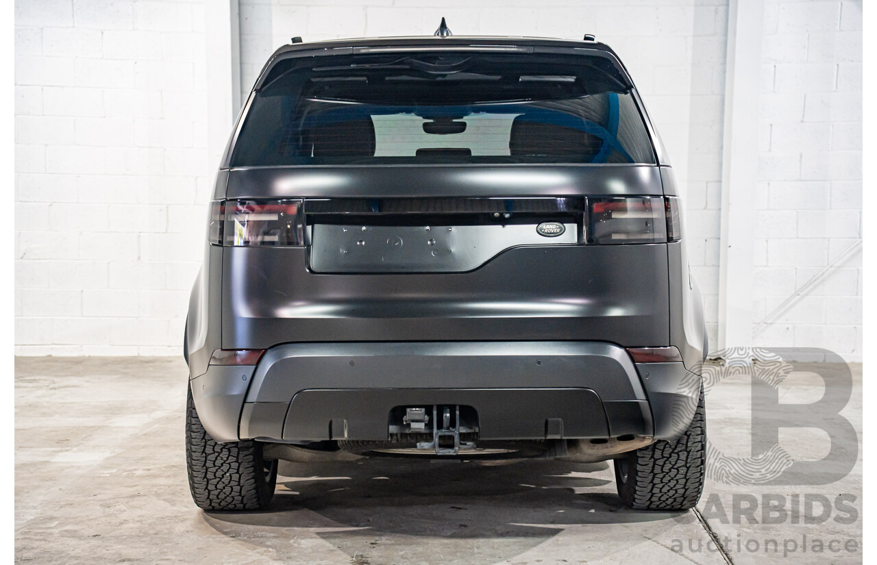 11/2018 Land Rover Discovery SD4 SE (177kW 4WD) L462 MY19 4d Wagon Silicon Silver Metallic (Matt Black Wrap) Turbo Diesel 2.0L