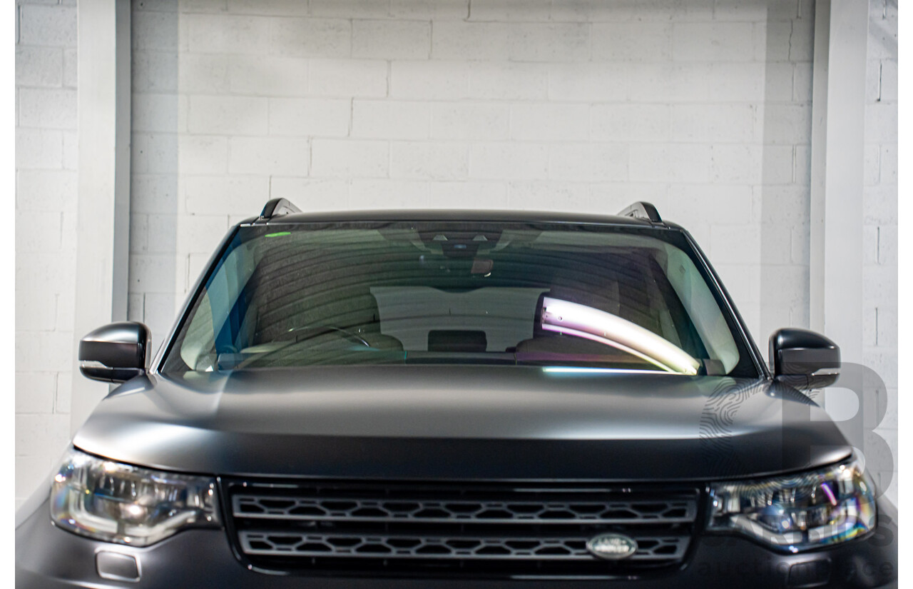 11/2018 Land Rover Discovery SD4 SE (177kW 4WD) L462 MY19 4d Wagon Silicon Silver Metallic (Matt Black Wrap) Turbo Diesel 2.0L