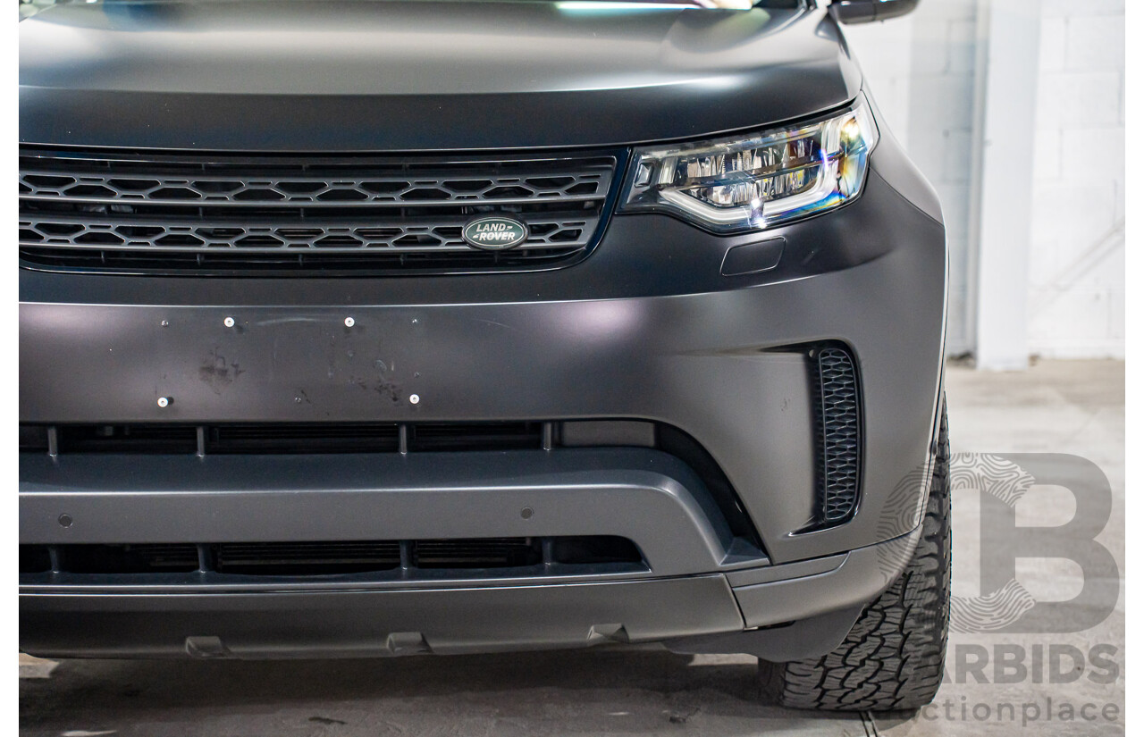11/2018 Land Rover Discovery SD4 SE (177kW 4WD) L462 MY19 4d Wagon Silicon Silver Metallic (Matt Black Wrap) Turbo Diesel 2.0L