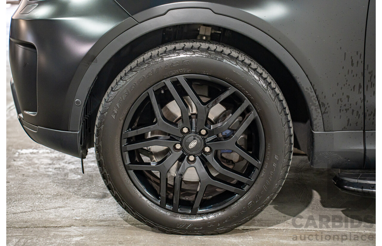 11/2018 Land Rover Discovery SD4 SE (177kW 4WD) L462 MY19 4d Wagon Silicon Silver Metallic (Matt Black Wrap) Turbo Diesel 2.0L