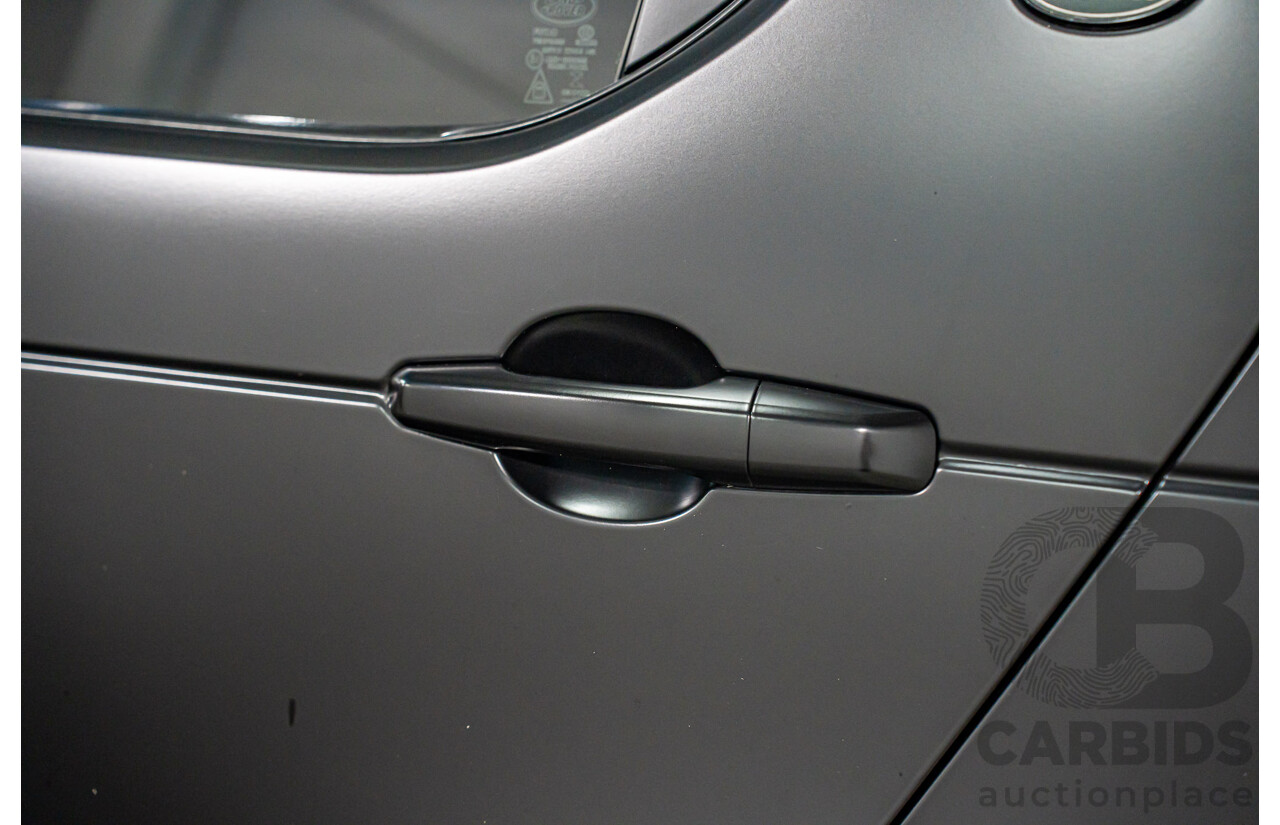 11/2018 Land Rover Discovery SD4 SE (177kW 4WD) L462 MY19 4d Wagon Silicon Silver Metallic (Matt Black Wrap) Turbo Diesel 2.0L