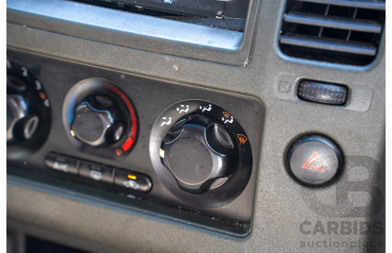 3/2013 Nissan Navara RX (4x2) D40 MY11 Dual Cab P/Up White 2.5L