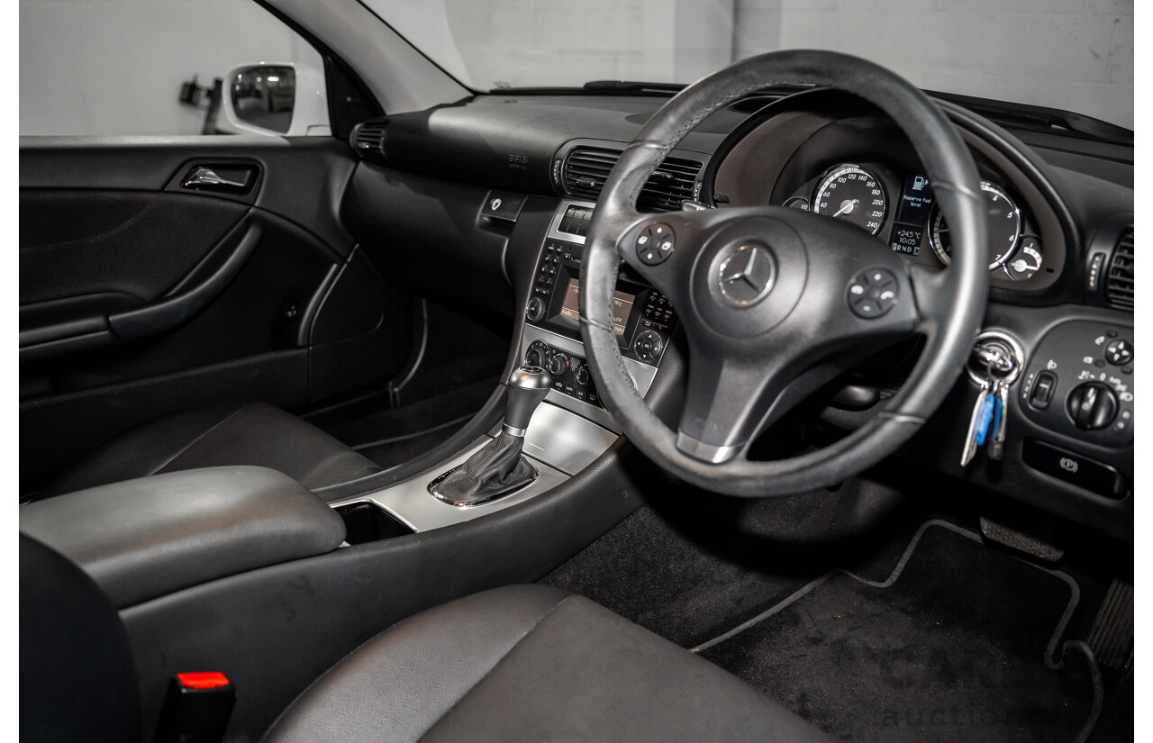 7/2009 Mercedes-Benz CLC 200 Kompressor 203 2d Coupe Calcite White Supercharged 1.8L