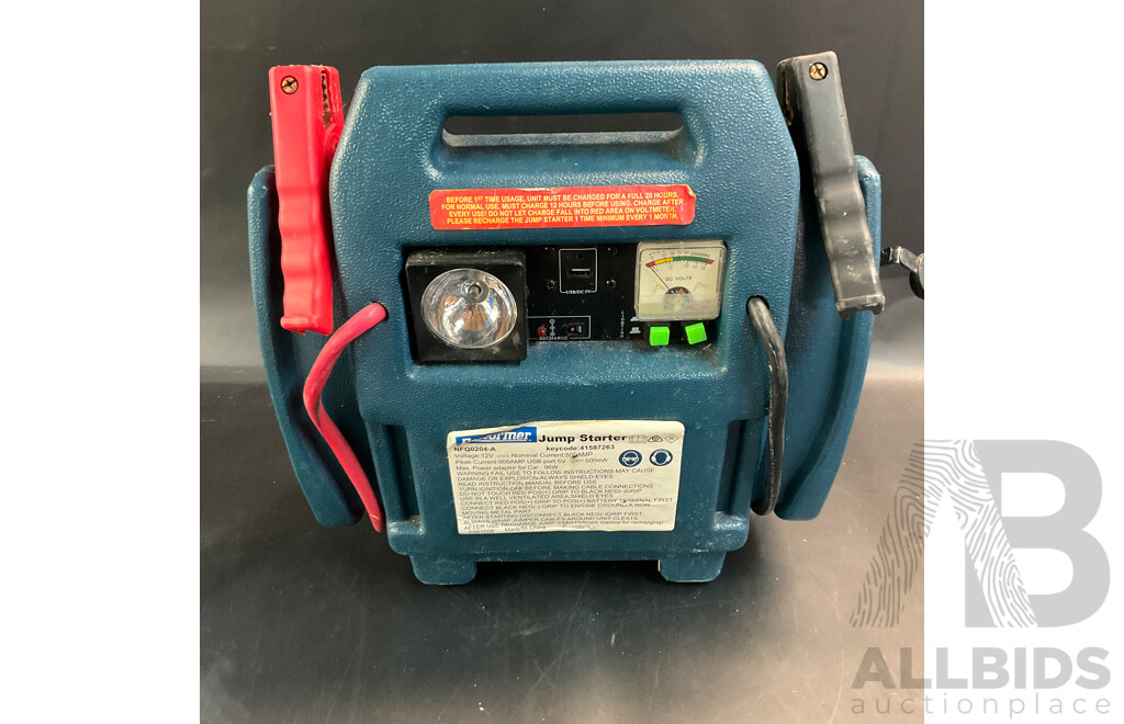 Performer 900Amp Jump Starter, Universal Front Car Seat Cover, Luxury Car Floor Mat (Model Not Specified), Car MP5 Player with Rear View Camera