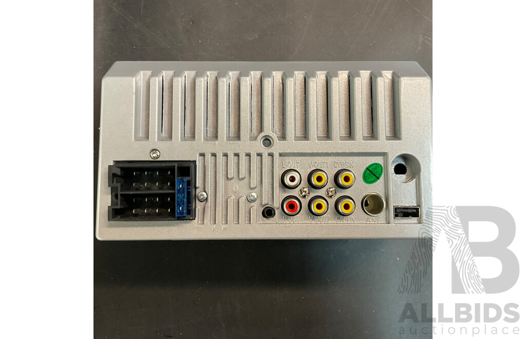 Performer 900Amp Jump Starter, Universal Front Car Seat Cover, Luxury Car Floor Mat (Model Not Specified), Car MP5 Player with Rear View Camera