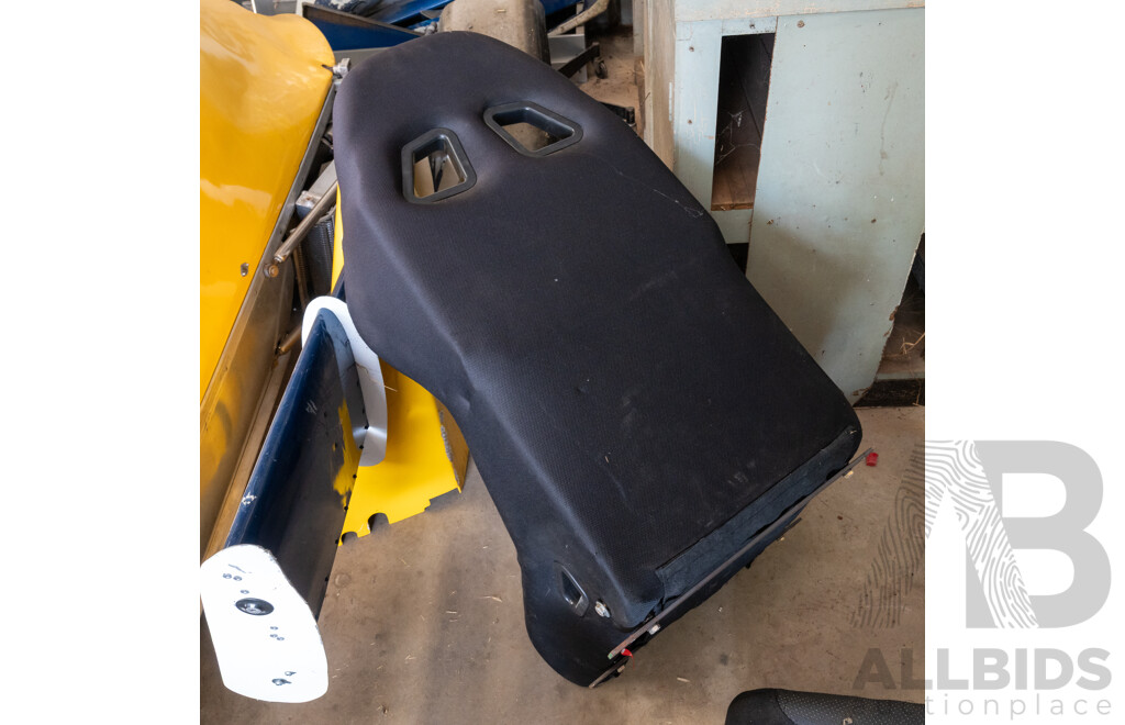 Saas Fixed Back Racing Seat