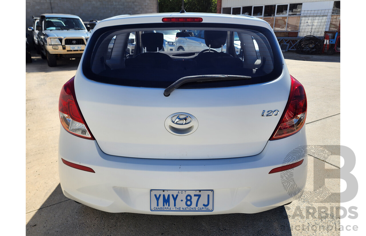 6/2012 Hyundai i20 Active PB MY12.5 3d Hatchback White 1.4L