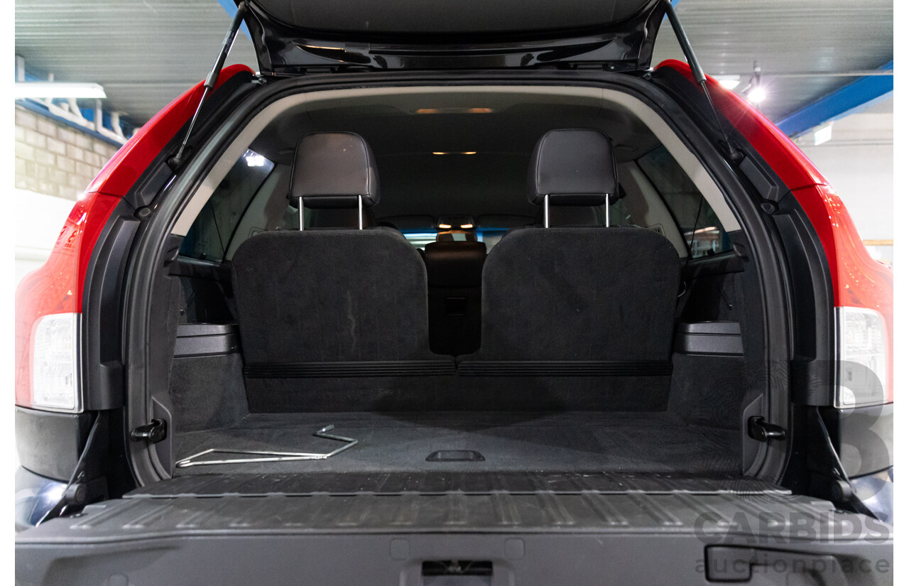 08/2014 Volvo XC90 D5 R-Design (AWD) MY14 4d Wagon Black Sapphire Metallic Turbo Diesel 2.4L