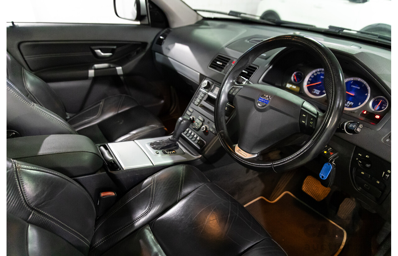 08/2014 Volvo XC90 D5 R-Design (AWD) MY14 4d Wagon Black Sapphire Metallic Turbo Diesel 2.4L