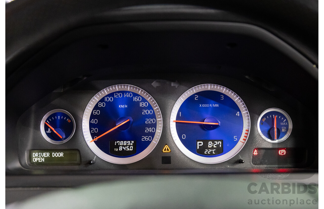 08/2014 Volvo XC90 D5 R-Design (AWD) MY14 4d Wagon Black Sapphire Metallic Turbo Diesel 2.4L