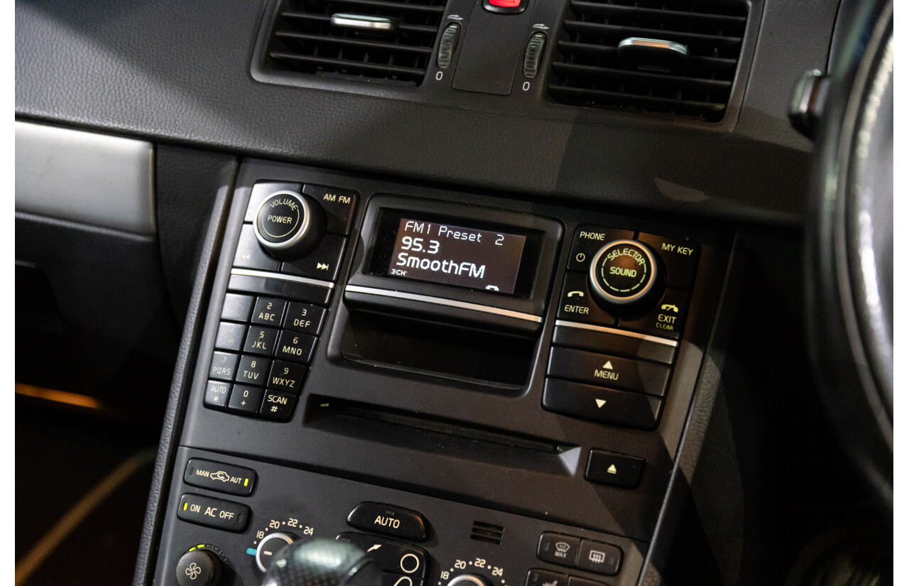 08/2014 Volvo XC90 D5 R-Design (AWD) MY14 4d Wagon Black Sapphire Metallic Turbo Diesel 2.4L