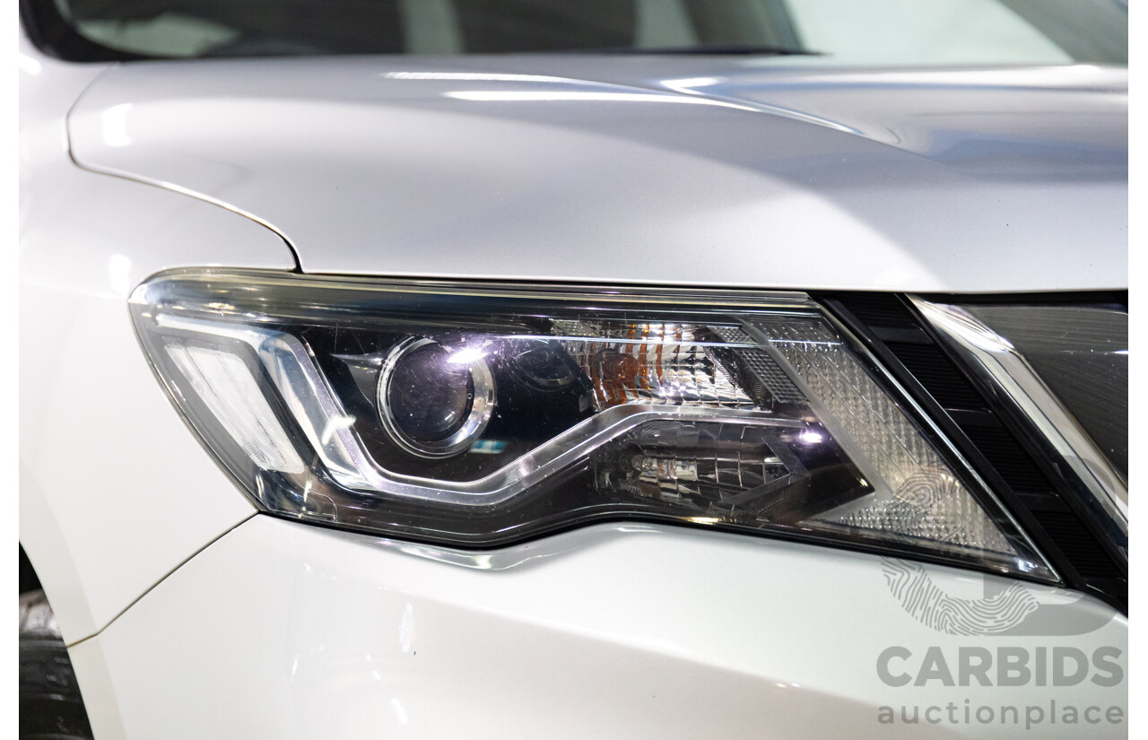 01/2019 Nissan Pathfinder ST (FWD) R52 MY17 Series 2 4d Wagon Brilliant Silver Metallic V6 3.5L