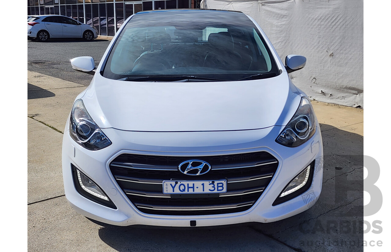 7/2015 Hyundai i30 Premium 1.6 CRDi GD3 SERIES 2 5d Hatchback White 1.6L