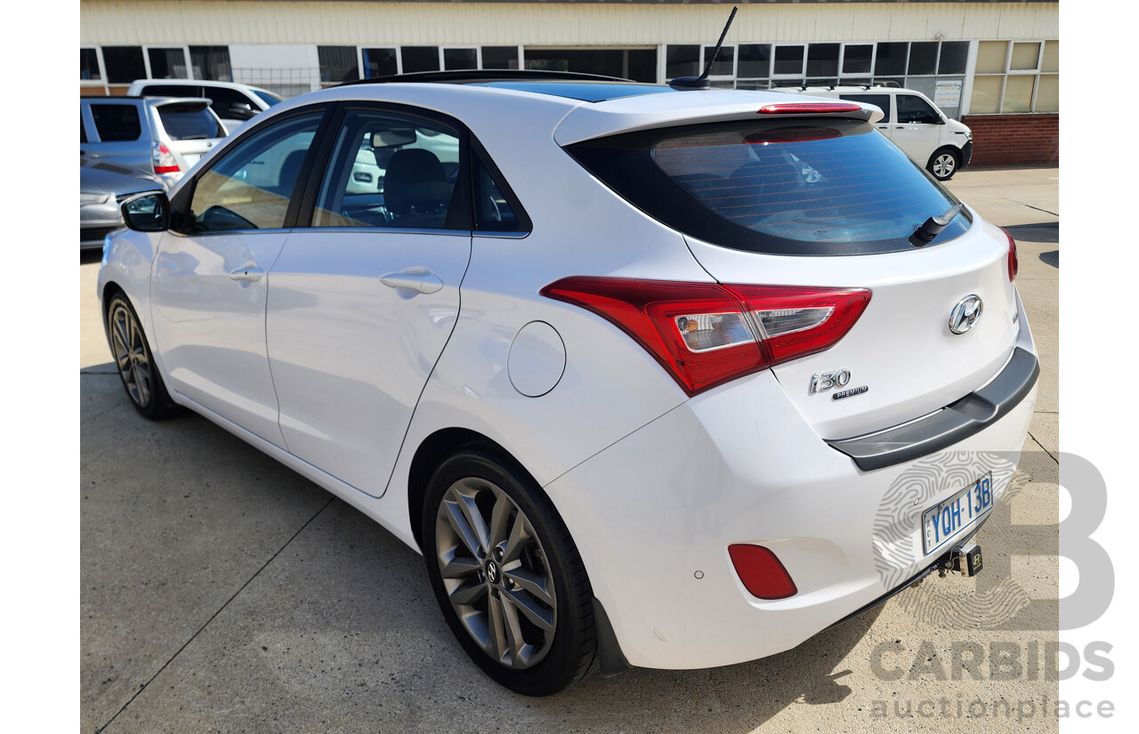 7/2015 Hyundai i30 Premium 1.6 CRDi GD3 SERIES 2 5d Hatchback White 1.6L
