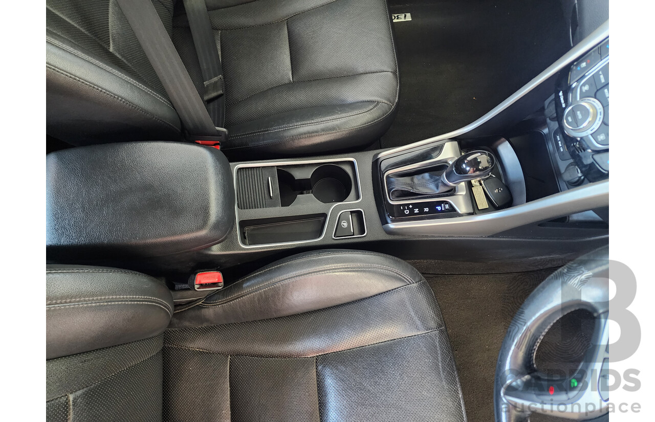 7/2015 Hyundai i30 Premium 1.6 CRDi GD3 SERIES 2 5d Hatchback White 1.6L