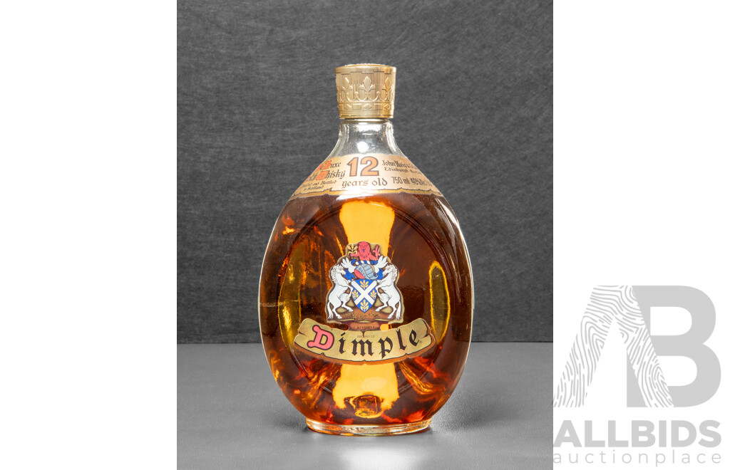 Dimple De Luxe 12 Year Old Scotch Whisky