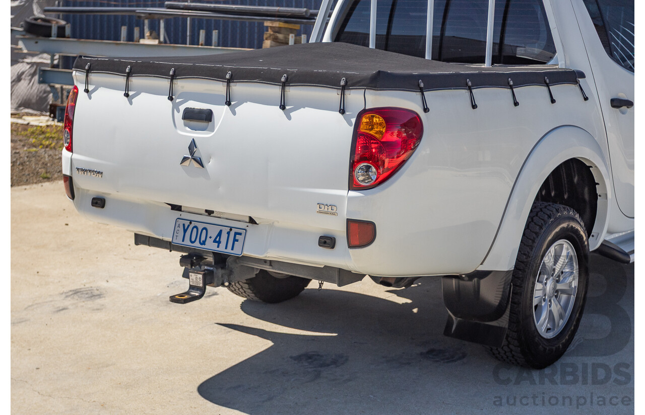 04/2015 Mitsubishi Triton GLX (4x4) MY15 Double Cab Utility White Turbo Diesel 2.5L