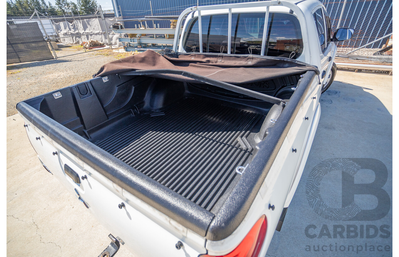 04/2015 Mitsubishi Triton GLX (4x4) MY15 Double Cab Utility White Turbo Diesel 2.5L
