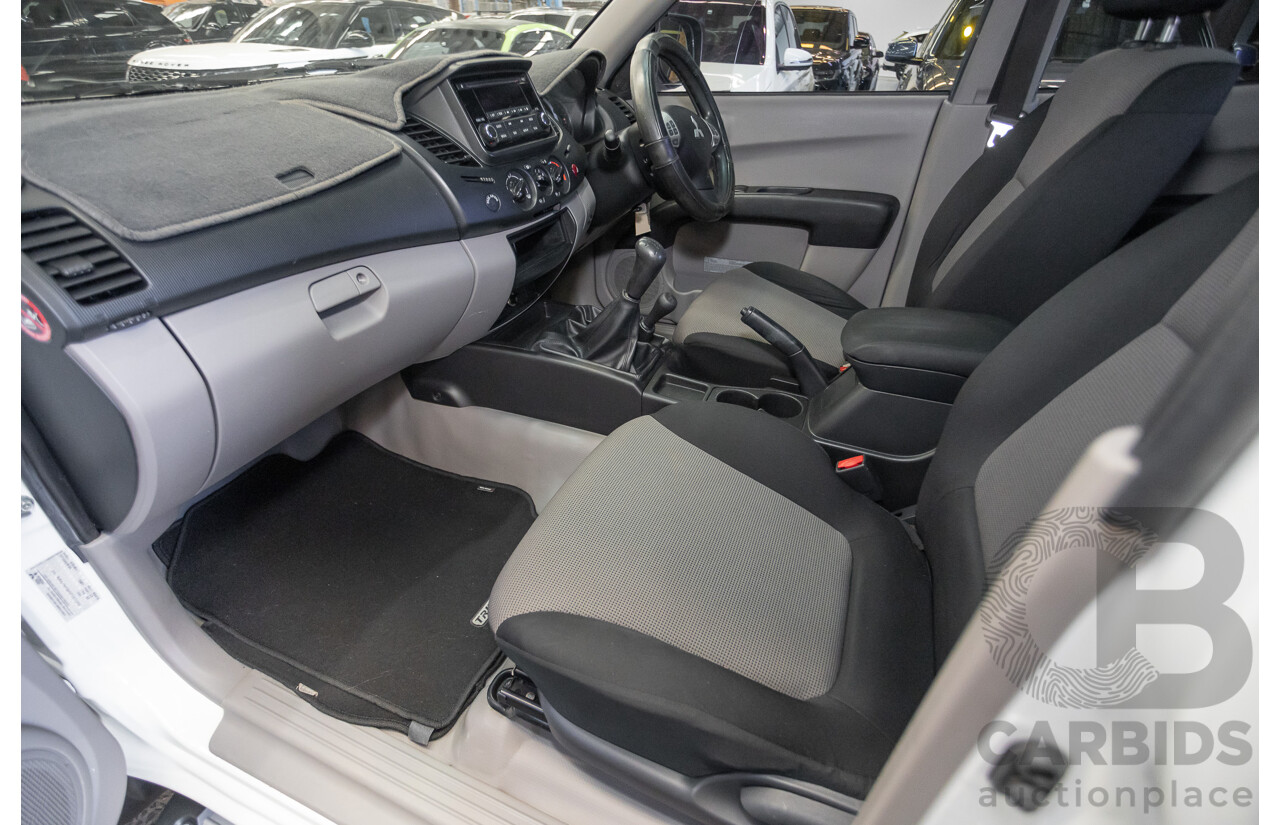 04/2015 Mitsubishi Triton GLX (4x4) MY15 Double Cab Utility White Turbo Diesel 2.5L