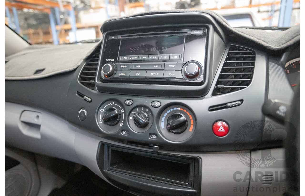 04/2015 Mitsubishi Triton GLX (4x4) MY15 Double Cab Utility White Turbo Diesel 2.5L