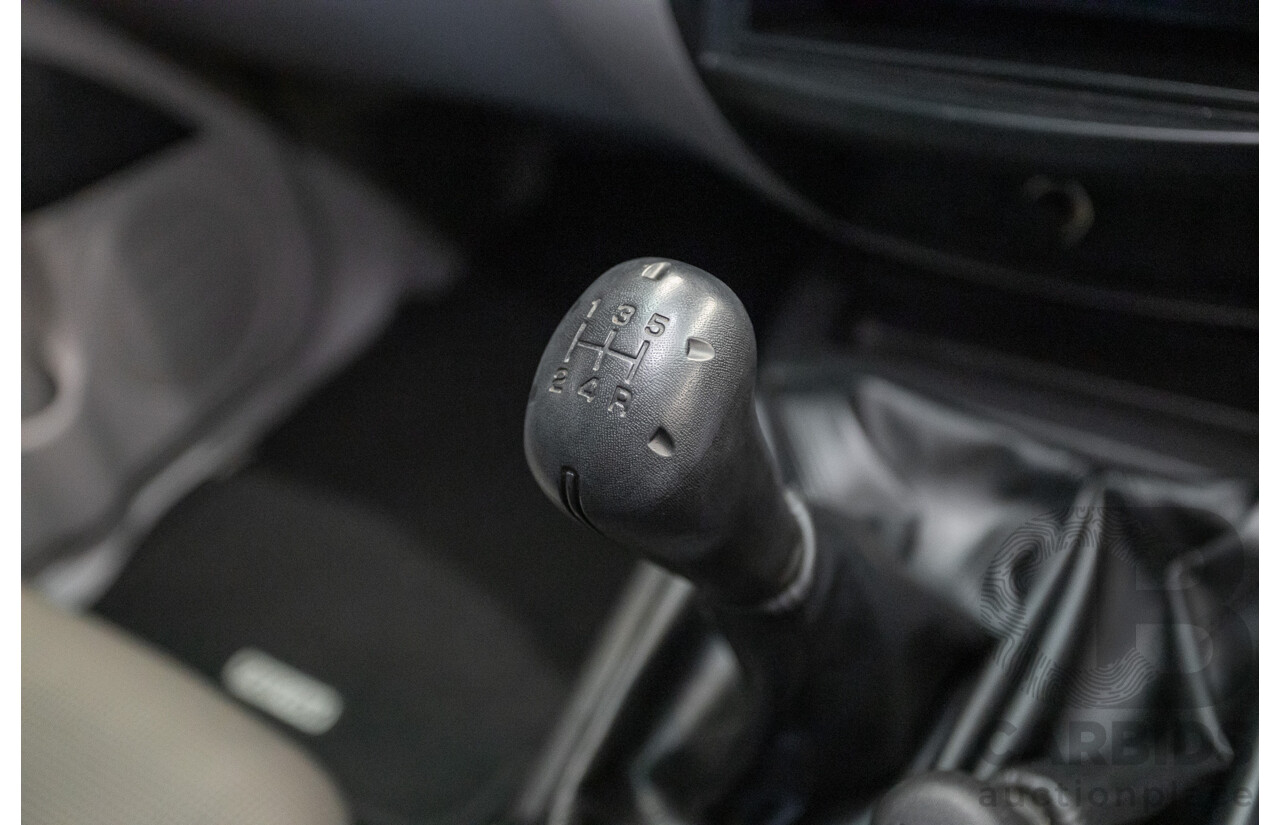 04/2015 Mitsubishi Triton GLX (4x4) MY15 Double Cab Utility White Turbo Diesel 2.5L