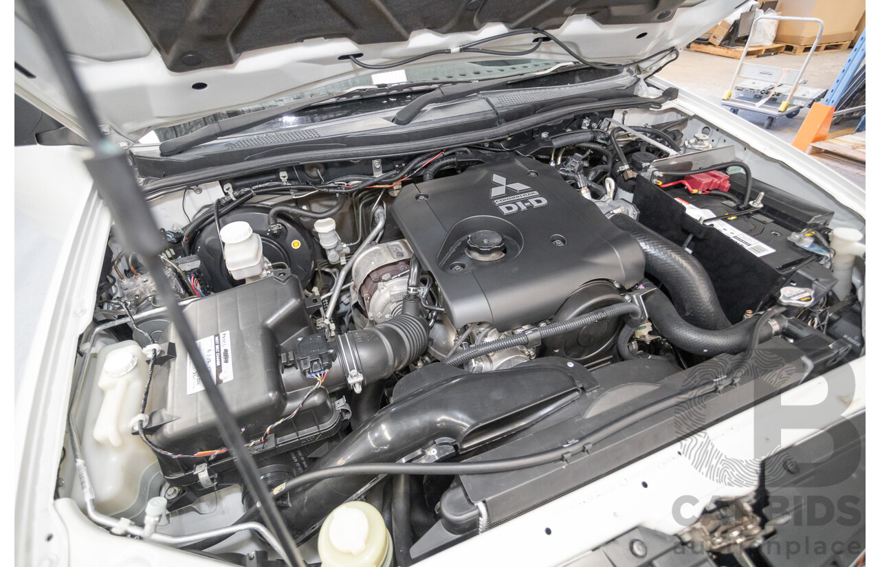 04/2015 Mitsubishi Triton GLX (4x4) MY15 Double Cab Utility White Turbo Diesel 2.5L