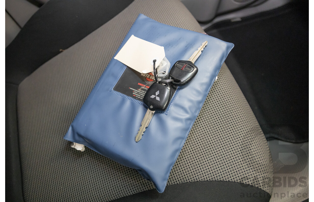 04/2015 Mitsubishi Triton GLX (4x4) MY15 Double Cab Utility White Turbo Diesel 2.5L