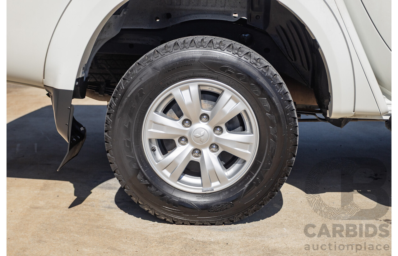 04/2015 Mitsubishi Triton GLX (4x4) MY15 Double Cab Utility White Turbo Diesel 2.5L