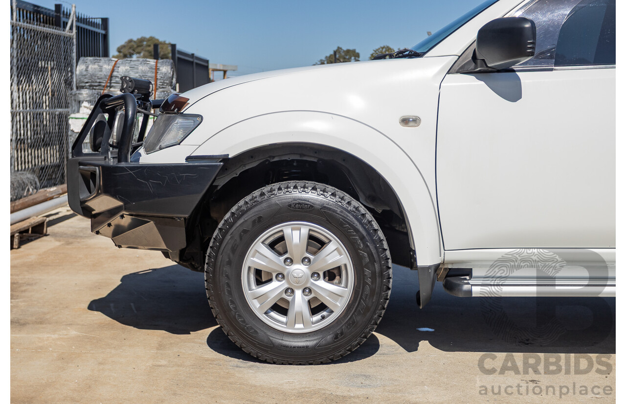 04/2015 Mitsubishi Triton GLX (4x4) MY15 Double Cab Utility White Turbo Diesel 2.5L