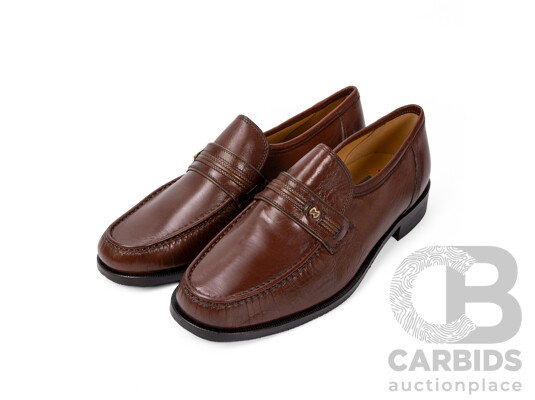 Pair of Giorgio Ricci Men's Brown Leather Loafers, Size 11