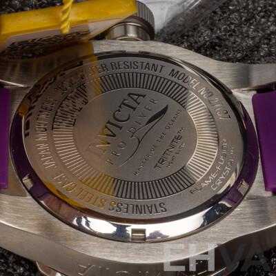 Men's Specialty Collection of Invicta Watches in Designated Hard Case - Lot of 8