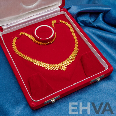 22ct Yellow Gold Chevron Fringe Necklace, Mustafa’s, Singapore (48.83g)