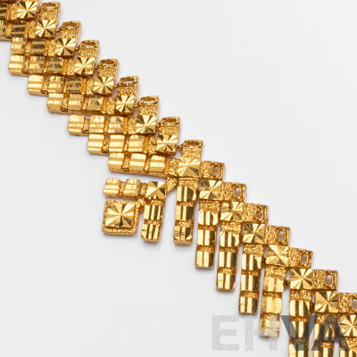 22ct Yellow Gold Chevron Fringe Necklace, Mustafa’s, Singapore (48.83g)