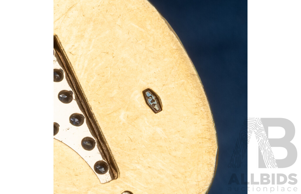 18ct Yellow Gold Handmade Necklace and Pendant with Diamond Balance - 39.67gms