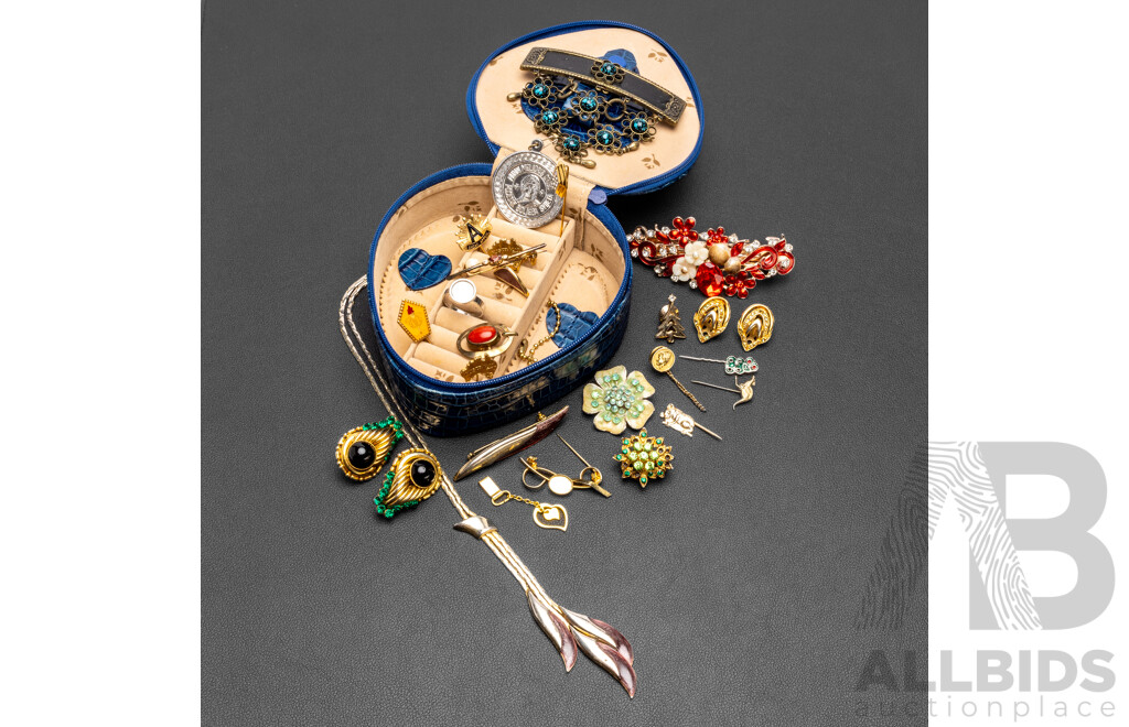 Collection of Costume Jewellery in Case