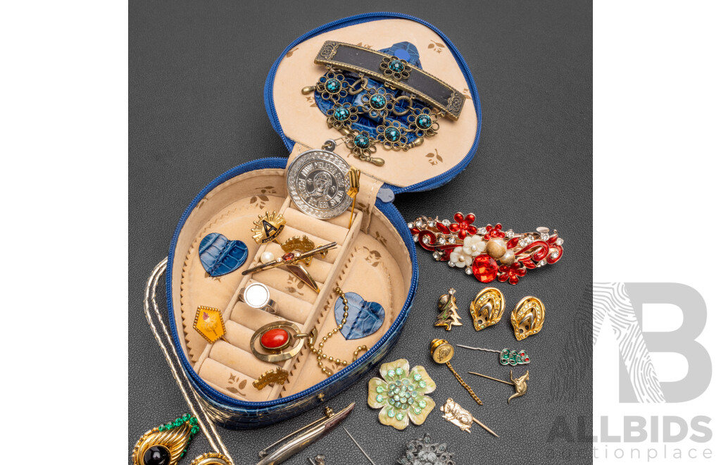 Collection of Costume Jewellery in Case