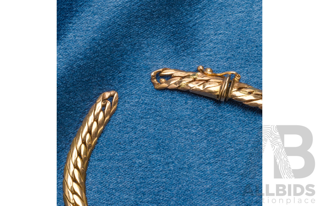 14ct Yellow Gold Curb Link Necklace with Diamonds and Blue Sapphire - 12.67gms