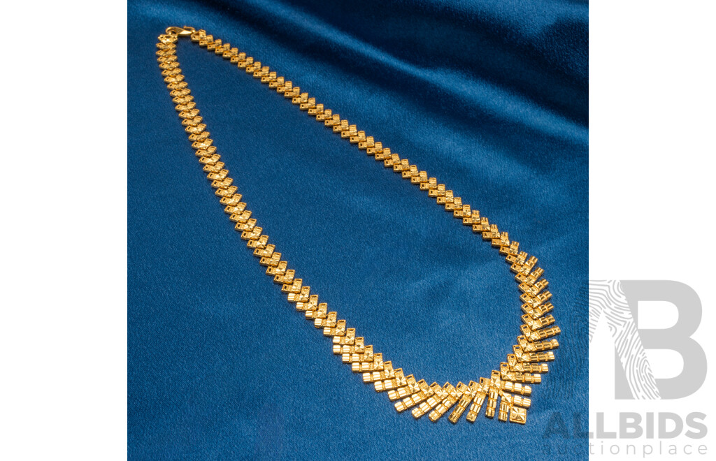 22ct Yellow Gold Chevron Fringe Necklace, Mustafa’s, Singapore (48.83g)