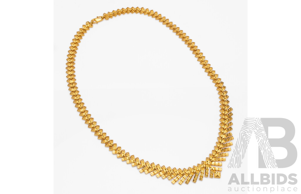 22ct Yellow Gold Chevron Fringe Necklace, Mustafa’s, Singapore (48.83g)