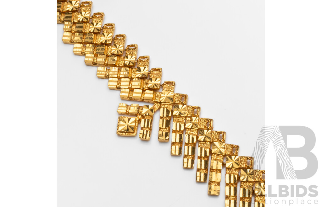 22ct Yellow Gold Chevron Fringe Necklace, Mustafa’s, Singapore (48.83g)