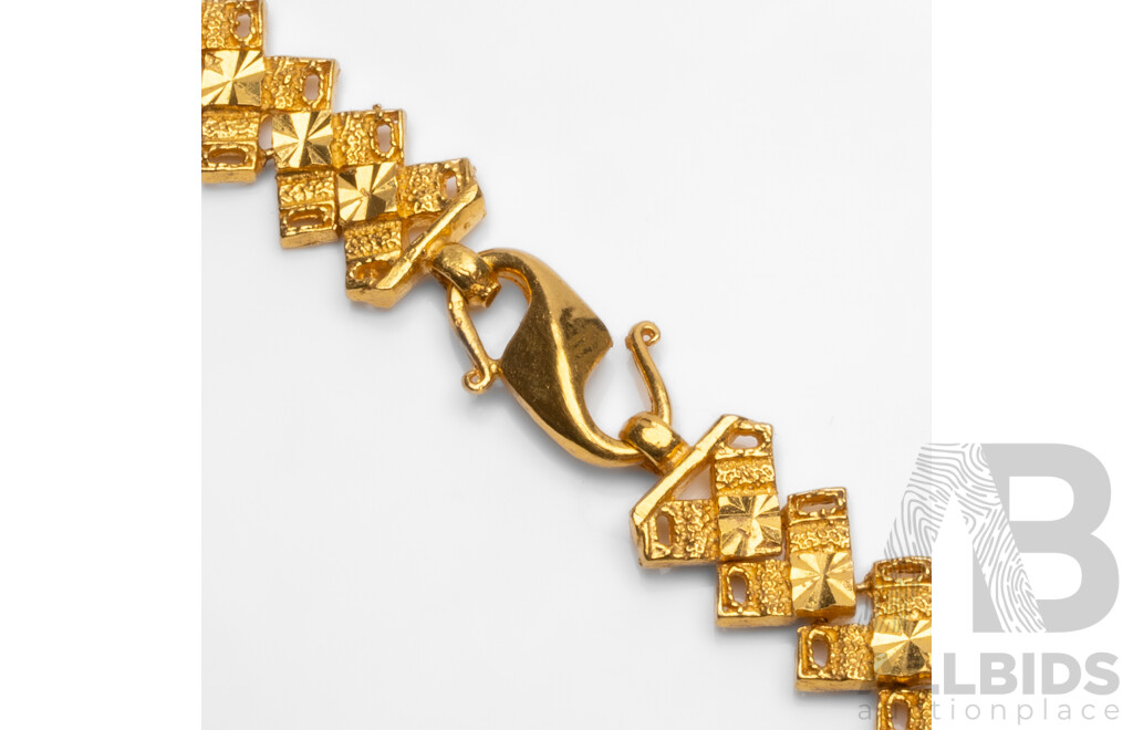 22ct Yellow Gold Chevron Fringe Necklace, Mustafa’s, Singapore (48.83g)